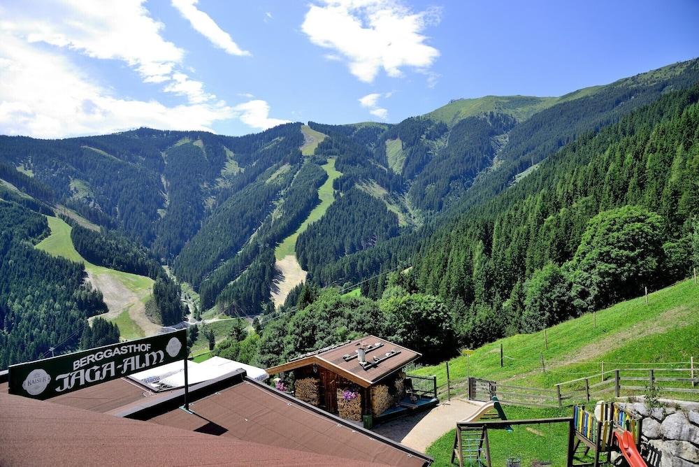 Berghotel Jaga-Alm Zell am See Exterior photo